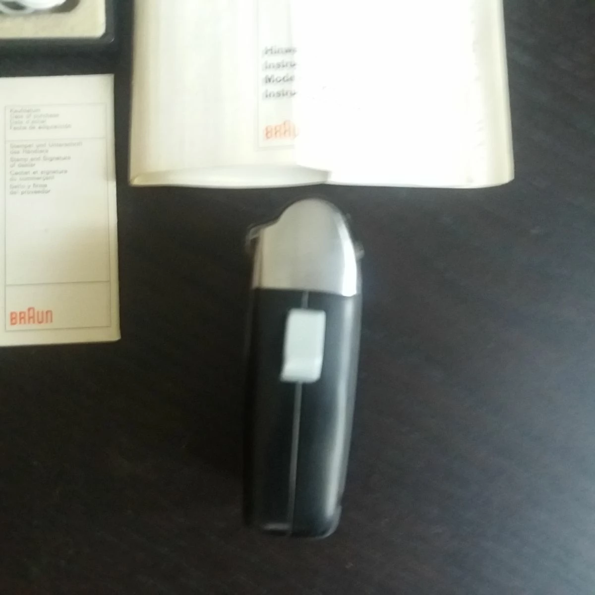 Vendora Vintage ξυριστική μηχανή BRAUN Made In Germany. Έτος κατασκευής 1961. Μαζί με τη θήκη. Λειτουργεί. 6 Vendora Vintage ξυριστική μηχανή BRAUN Made In Germany. Έτος κατασκευής 1961. Μαζί με τη θήκη. Λειτουργεί. - Image 4