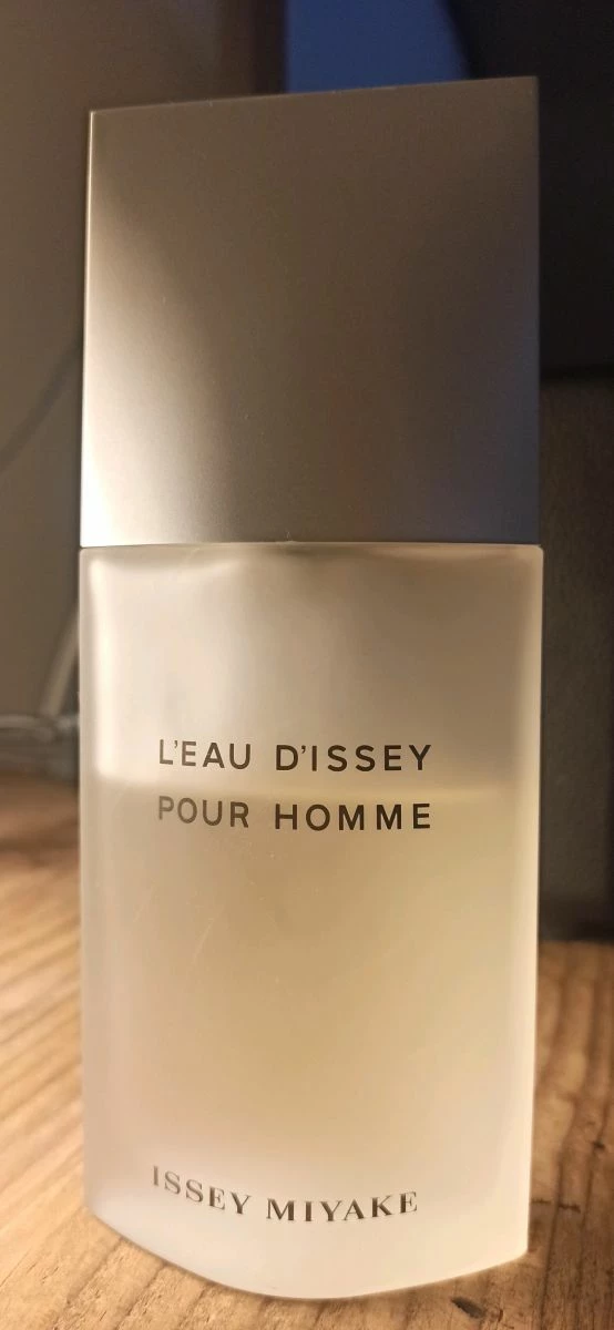 Vendora Issey Miyake L'Eau D'Issey Pour Homme Eau De Toilette 75ml 3 Vendora Issey Miyake L'Eau D'Issey Pour Homme Eau De Toilette 75ml
