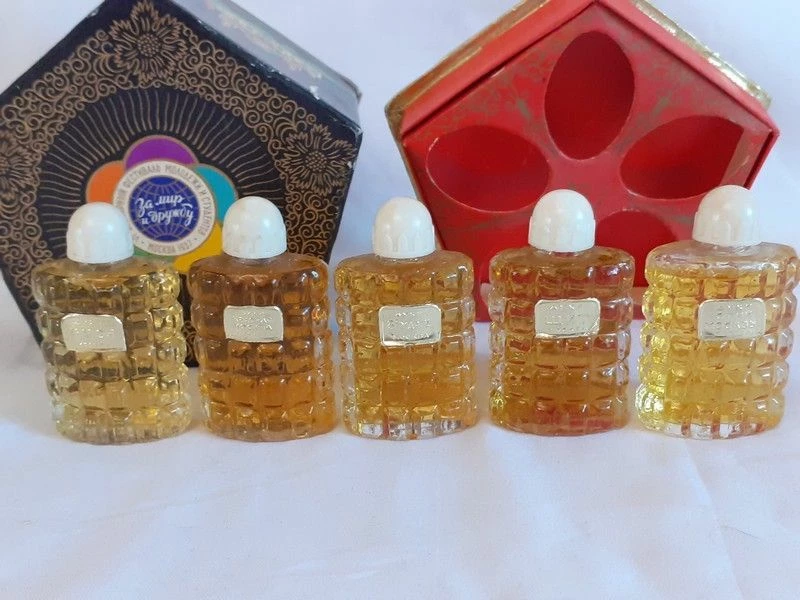 Vendora Σετ αρώματος USSR - Φεστιβάλ στη Μόσχα 1957. 3 Vendora Σετ αρώματος USSR - Φεστιβάλ στη Μόσχα 1957.