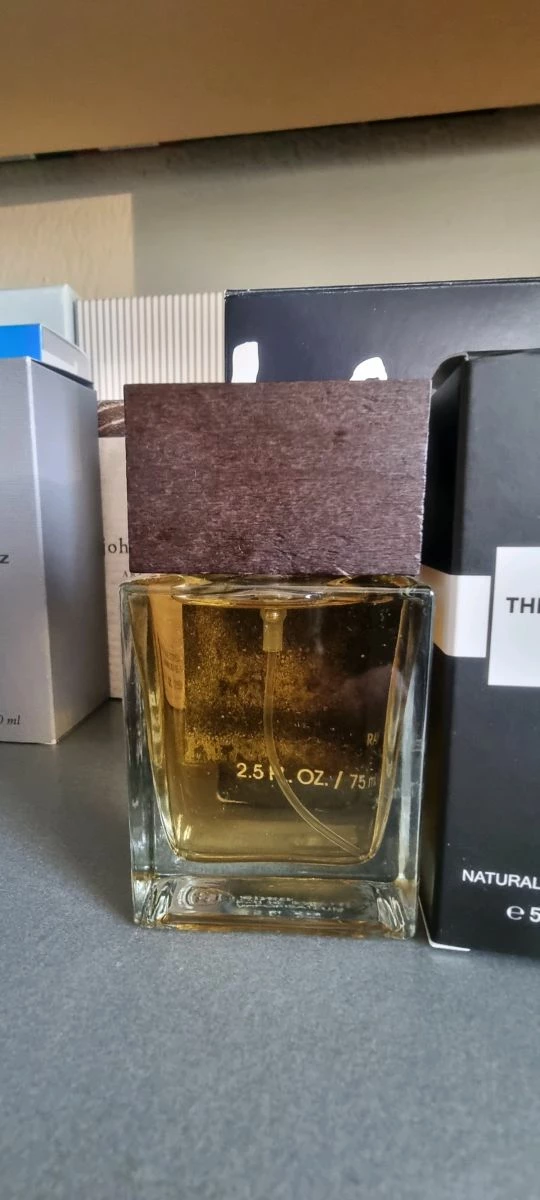 Vendora Άρωμα Santal Wood - Theodoros Kalotinis 4 Vendora Άρωμα Santal Wood - Theodoros Kalotinis - Image 2