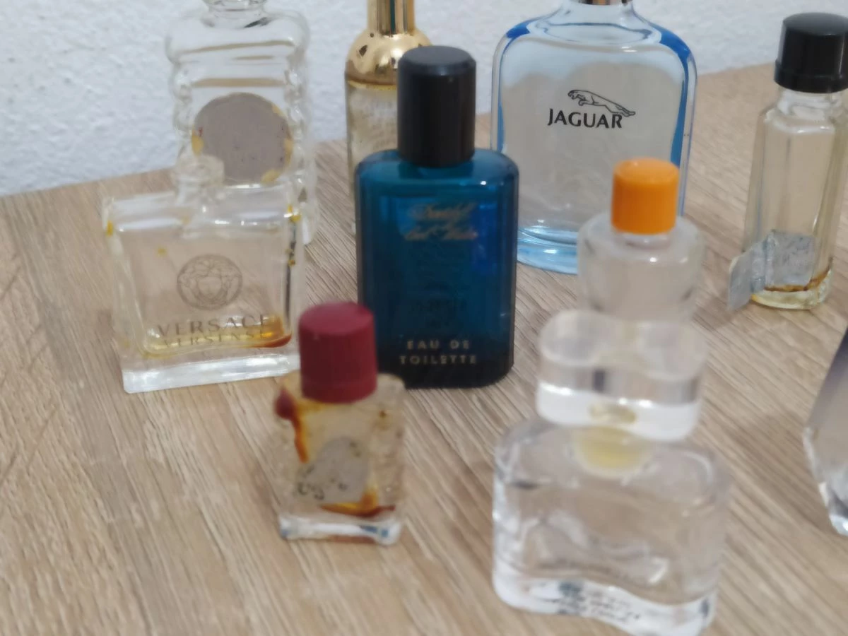 Vendora Μινιατούρες Μπουκαλάκια Αρωμάτων - Ολα μαζι 12 ευρω 6 Vendora Μινιατούρες Μπουκαλάκια Αρωμάτων - Ολα μαζι 12 ευρω - Image 4