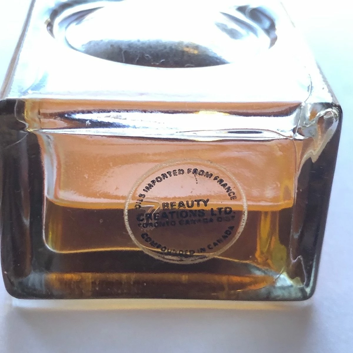 Vendora Αρώματα / Κολώνιες γυναικείες διάφορες. Vintage! Rare! Pierre Cardin, Jovan, Bill Blass, Avon. 8 Vendora Αρώματα / Κολώνιες γυναικείες διάφορες. Vintage! Rare! Pierre Cardin, Jovan, Bill Blass, Avon. - Image 6