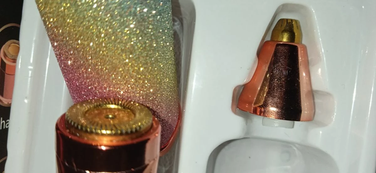 Vendora Ξυριστικη μηχανή προσώπου και φρυδιών. 5 ευρώ 4 Vendora Ξυριστικη μηχανή προσώπου και φρυδιών. 5 ευρώ - Image 2