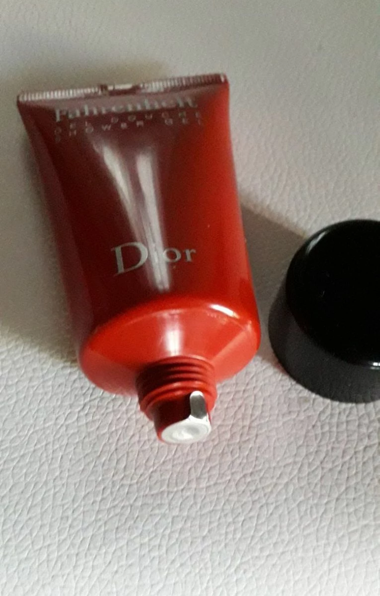 Vendora Vintage Dior Fahrenheit Collectible Set, (year 2001) Unopened. In Original Box. 4 Vendora Vintage Dior Fahrenheit Collectible Set, (year 2001) Unopened. In Original Box. - Image 2