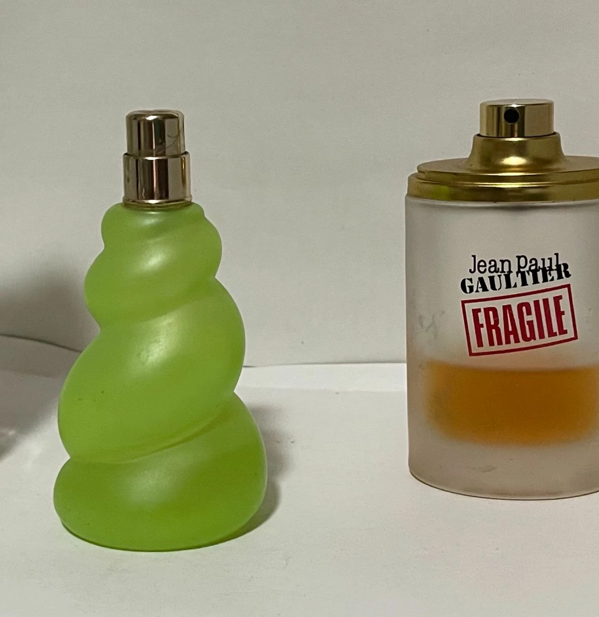 Vendora Nina Ricci Les Belles De Ricci,Jean Paul Gaultier Fragile Eau De Toilette. 3 Vendora Nina Ricci Les Belles De Ricci,Jean Paul Gaultier Fragile Eau De Toilette.