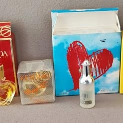 Vendora Συλλεκτικά δείγματα αρωμάτων απο την δεκαετία του 90 20 Vendora Συλλεκτικά δείγματα αρωμάτων απο την δεκαετία του 90 -vendora shop 44b698672b00cf3fe46468d2d321283b19c677cd xl