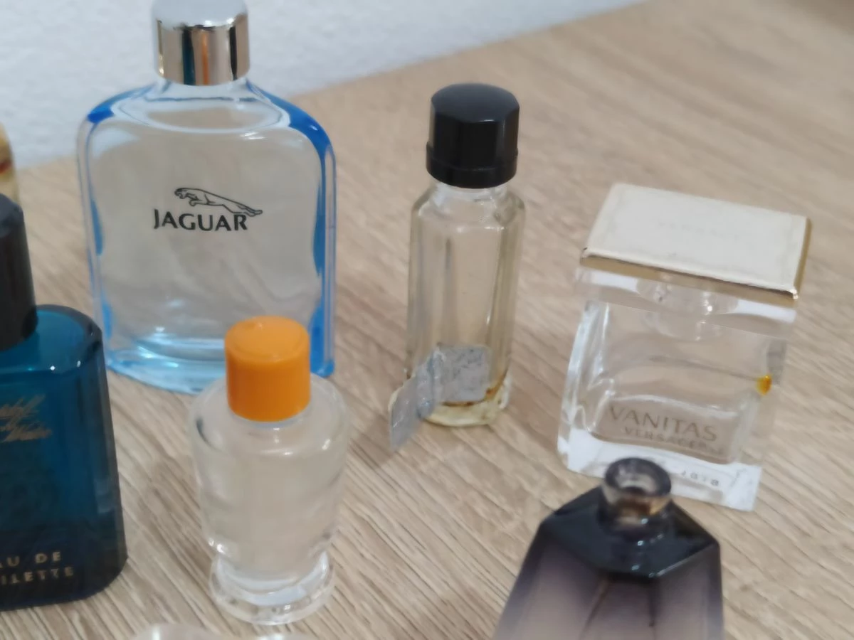 Vendora Μινιατούρες Μπουκαλάκια Αρωμάτων - Ολα μαζι 12 ευρω 5 Vendora Μινιατούρες Μπουκαλάκια Αρωμάτων - Ολα μαζι 12 ευρω - Image 3