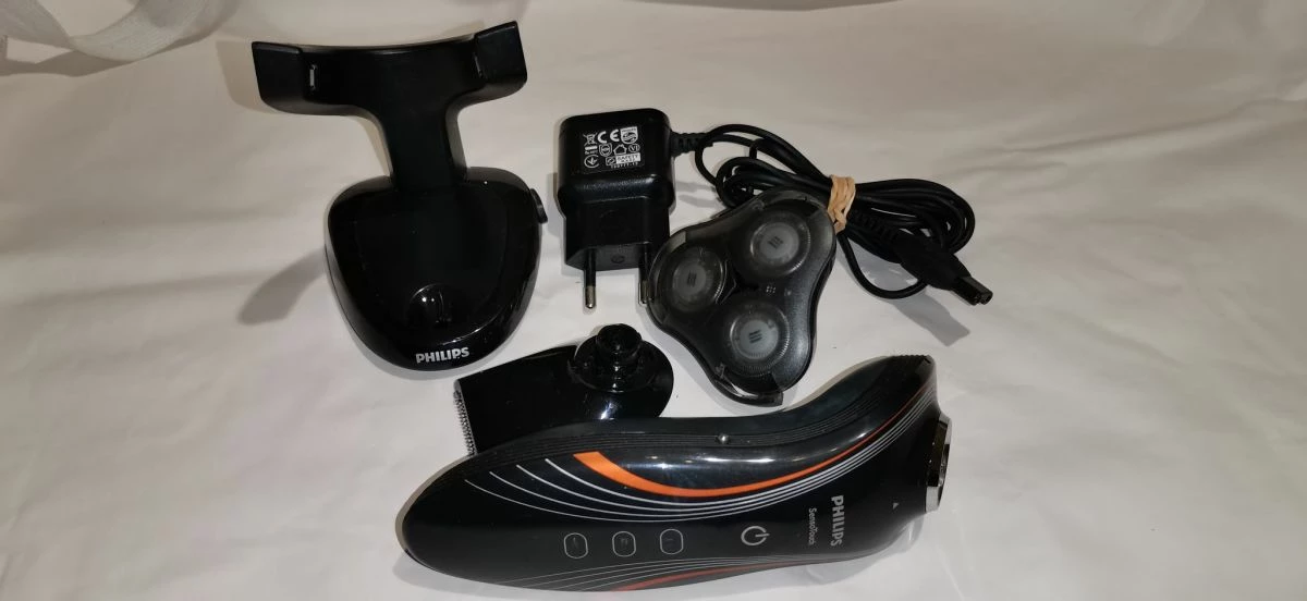 Vendora Ηλεκτρική επαναφορτιζόμενη PHILIPS μηχανή για υγρό και στεγνό ξύρισμα 4 Vendora Ηλεκτρική επαναφορτιζόμενη PHILIPS μηχανή για υγρό και στεγνό ξύρισμα - Image 2