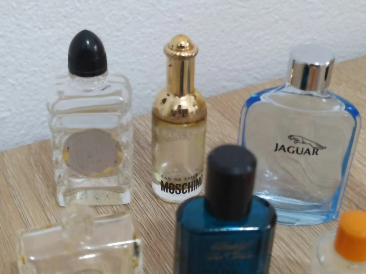 Vendora Μινιατούρες Μπουκαλάκια Αρωμάτων - Ολα μαζι 12 ευρω 4 Vendora Μινιατούρες Μπουκαλάκια Αρωμάτων - Ολα μαζι 12 ευρω - Image 2