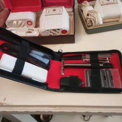 Vendora βιντατζ ηλεκτρικές Ξυριστικες Μηχανές πέντε τεμαχια μόνο όλες μαζι -vendora shop 56ef5820a1475e90aa5a13ca5229a713bee328c0 xl