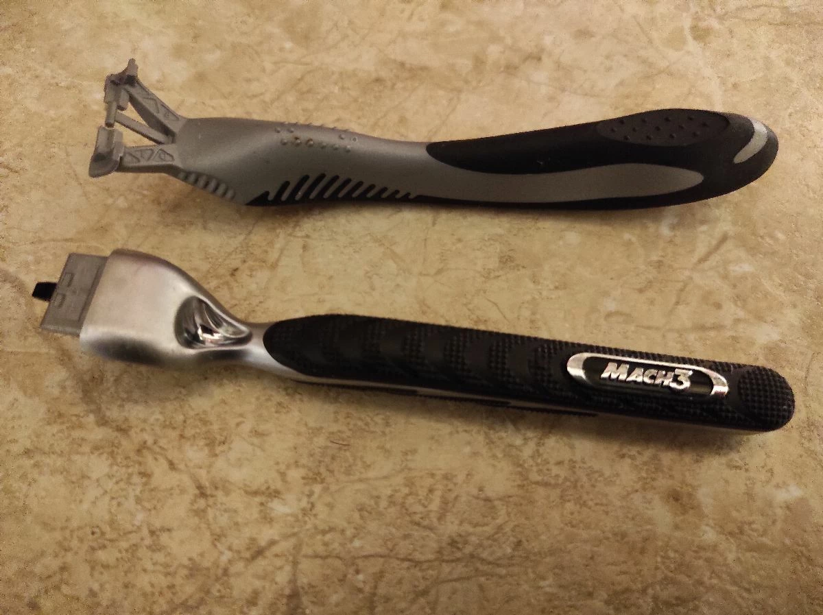 Vendora Ξυριστικη μηχανή Gillette Mach3& BIC 4 Vendora Ξυριστικη μηχανή Gillette Mach3& BIC - Image 2