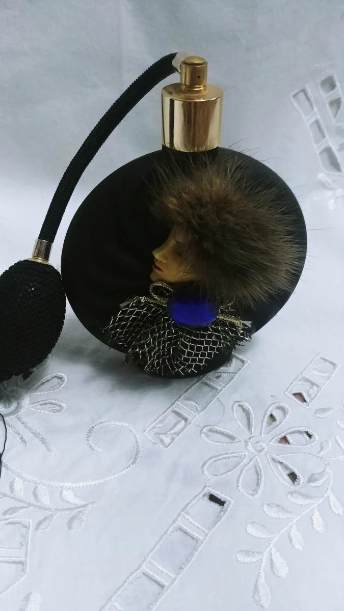 Vendora Ζευγάρι 2 τμ. μαύρα μπουκάλια/ψεκαστήρες αρωμάτων Taiwan 88'. 11 Vendora Ζευγάρι 2 τμ. μαύρα μπουκάλια/ψεκαστήρες αρωμάτων Taiwan 88'. - Image 9