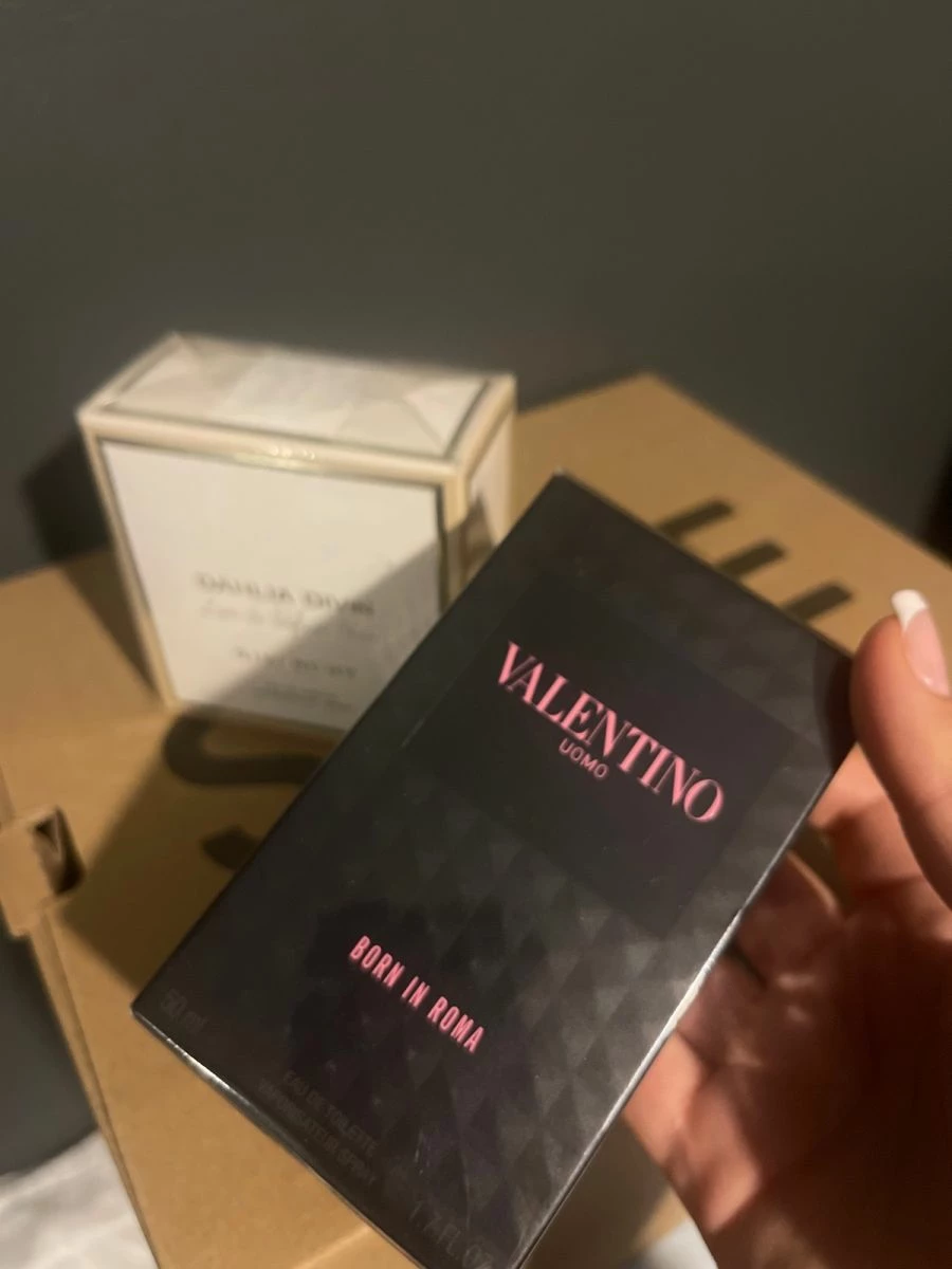 Vendora ΠΡΟΣΦΟΡΑ 2 αρώματα γυναικείο Givenchy και ανδρικό Valentino 4 Vendora ΠΡΟΣΦΟΡΑ 2 αρώματα γυναικείο Givenchy και ανδρικό Valentino - Image 2