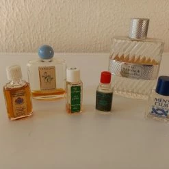Vendora 5 διαφορα μπουκάλια αρωμάτων οπως το Dior, συν μινιατούρα άρωμα 4711,art Deco του 1940 μπουκαλάκι, Made In Germany Vintage συλλεκτικά