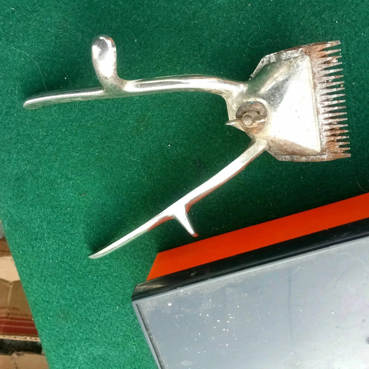 Vendora 3 κουρευτικες μηχανές διαφόρων διαστάσεων επιπέδων τρίχας δεκαετία 1960 5 Vendora 3 κουρευτικες μηχανές διαφόρων διαστάσεων επιπέδων τρίχας δεκαετία 1960 - Image 3