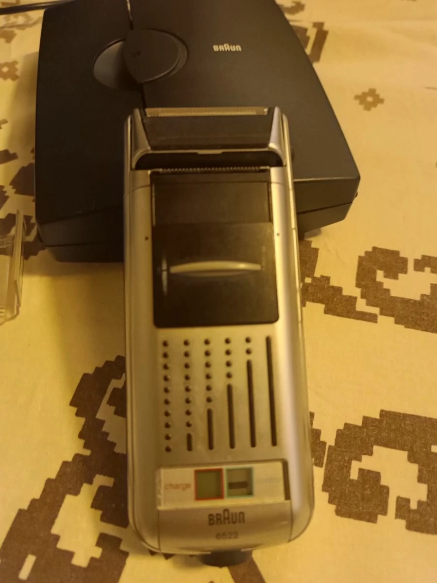 Vendora Ξυριστική μηχανή της BRAUN Model 6522 (ρεύματος και μπαταρίας) μετά θήκης για κρέμασμα στο τοίχο 9 Vendora Ξυριστική μηχανή της BRAUN Model 6522 (ρεύματος και μπαταρίας) μετά θήκης για κρέμασμα στο τοίχο - Image 7