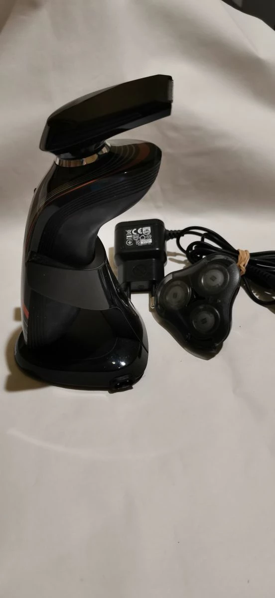 Vendora Ηλεκτρική επαναφορτιζόμενη PHILIPS μηχανή για υγρό και στεγνό ξύρισμα 6 Vendora Ηλεκτρική επαναφορτιζόμενη PHILIPS μηχανή για υγρό και στεγνό ξύρισμα - Image 4