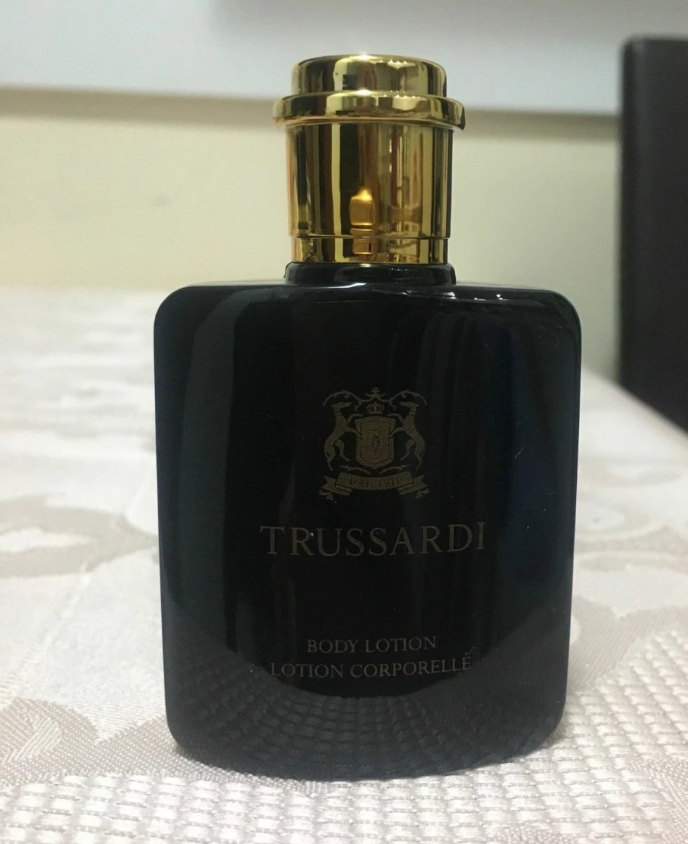 Vendora Σετ ταξιδιού Trussardi 10 Vendora Σετ ταξιδιού Trussardi - Image 8