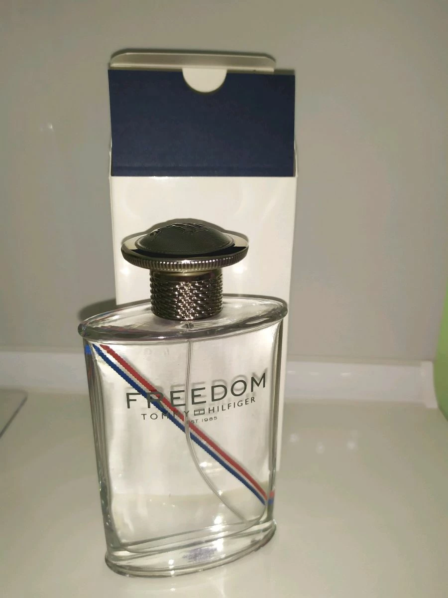 Vendora Ανδρικό άρωμα Freedom Tomy Hilfiger 100ml Γνήσιο καινούργιο. 3 Vendora Ανδρικό άρωμα Freedom Tomy Hilfiger 100ml Γνήσιο καινούργιο.