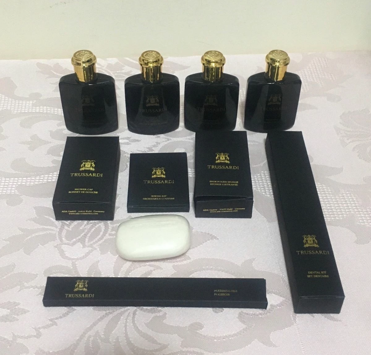 Vendora Σετ ταξιδιού Trussardi 3 Vendora Σετ ταξιδιού Trussardi