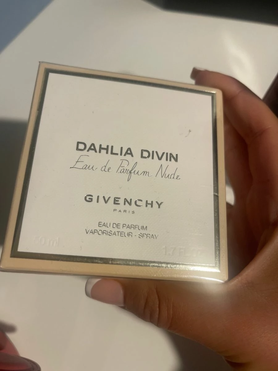 Vendora Givenchy Dahlia Divin Eau De Parfum 50ml 3 Vendora Givenchy Dahlia Divin Eau De Parfum 50ml