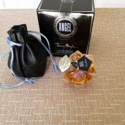 Vendora Tierry Mugler EAU DE PARFUM SUBLIMEĖ DANS UN RĖSERVOIR AVEC DES MORCEAUX DE CUIR 30 Ml. -vendora shop a768c07485db7d051a3cdae02aea10b8f8f21e55 xl