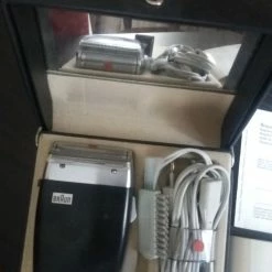 Vendora Vintage ξυριστική μηχανή BRAUN Made In Germany. Έτος κατασκευής 1961. Μαζί με τη θήκη. Λειτουργεί. 13 Vendora Vintage ξυριστική μηχανή BRAUN Made In Germany. Έτος κατασκευής 1961. Μαζί με τη θήκη. Λειτουργεί. -vendora shop a9a439d40bb2225ed348f6c5ac76fd260ce705e9 xl