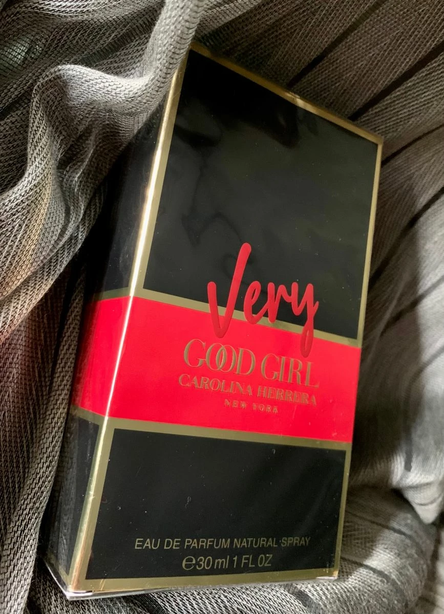Vendora Carolina Herrera Very Good Girl Eau De Parfum Natural Spray 30ml 4 Vendora Carolina Herrera Very Good Girl Eau De Parfum Natural Spray 30ml - Image 2