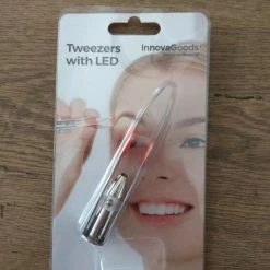 Vendora Τσιμπίδες αποτρίχωσης με LED InnovaGoods