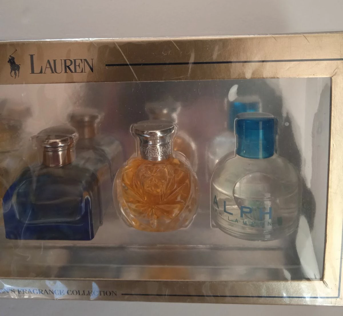 Vendora RALPH LAUREN σετ 5 συλλεκτικές Vintage μινιατούρες με αρώματα σε κλειστό κουτί. 14 Vendora RALPH LAUREN σετ 5 συλλεκτικές Vintage μινιατούρες με αρώματα σε κλειστό κουτί. - Image 12