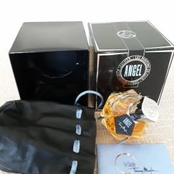 Vendora Tierry Mugler EAU DE PARFUM SUBLIMEĖ DANS UN RĖSERVOIR AVEC DES MORCEAUX DE CUIR 30 Ml. -vendora shop ca53628dfe345d5497affdce1f0d0d8be91d22a7 xl