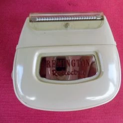 Vendora "REMINGTON ROLLECTRIC" ΞΥΡΙΣΤΙΚΗ ΜΗΧΑΝΗ ΤΗΣ ΔΕΚΑΕΤΙΑΣ ΤΟΥ '50. -vendora shop d23dbbc5c7198e8b0ceef9e1ce650704ac2d6c71 xl