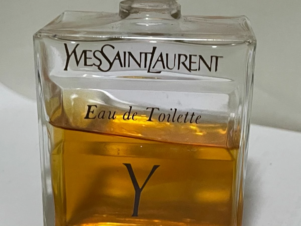 Vendora Yves Saint Laurent Y 5 Vendora Yves Saint Laurent Y - Image 3