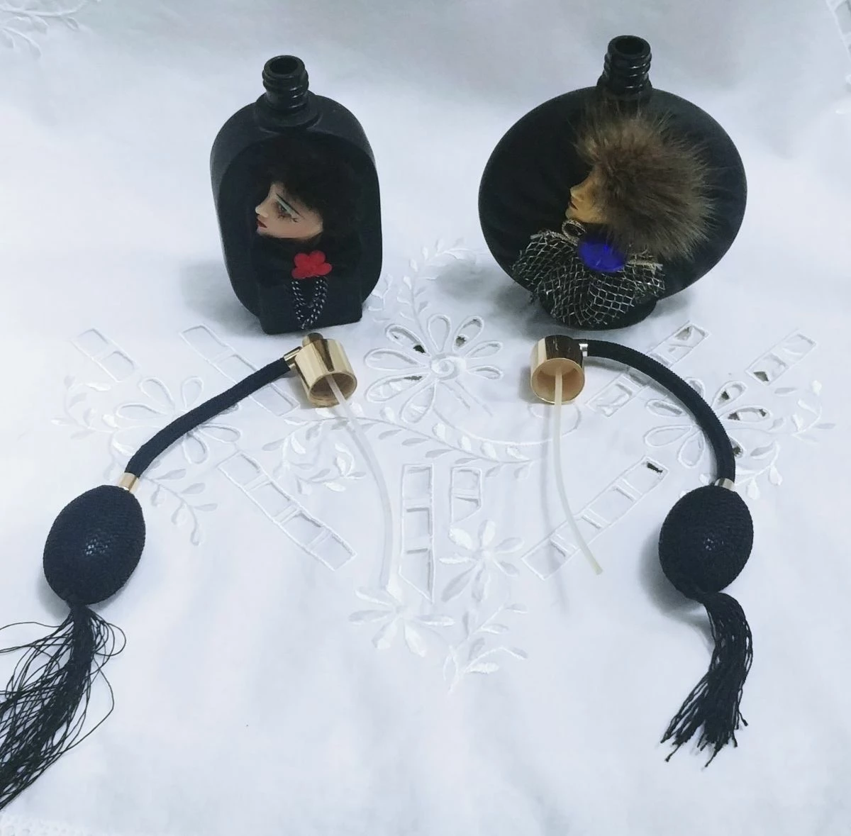 Vendora Ζευγάρι 2 τμ. μαύρα μπουκάλια/ψεκαστήρες αρωμάτων Taiwan 88'. 10 Vendora Ζευγάρι 2 τμ. μαύρα μπουκάλια/ψεκαστήρες αρωμάτων Taiwan 88'. - Image 8