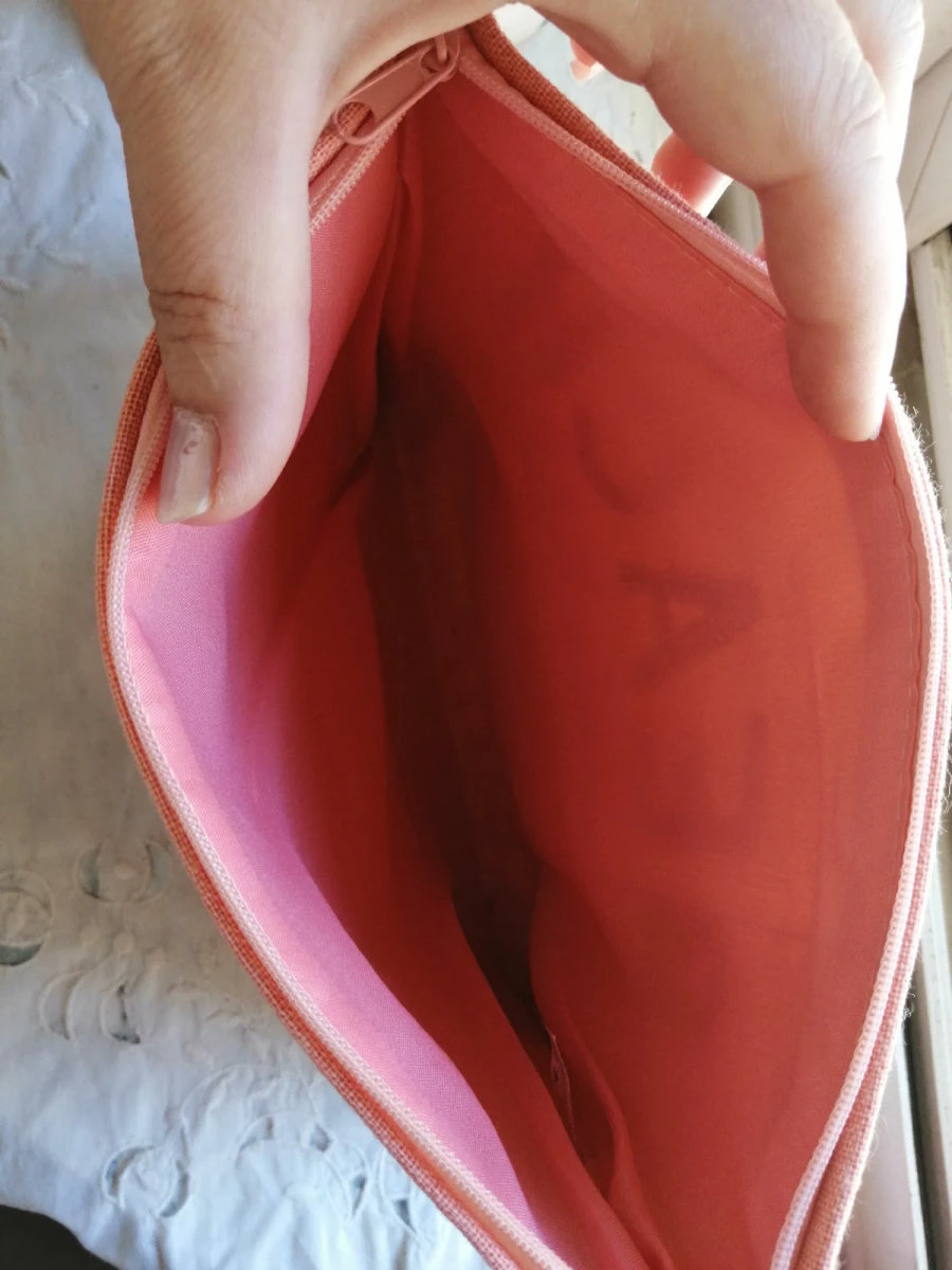 Vendora Set Ολοκαίνουριο νεσεσέρ μεγάλο + ολοκαίνουργιο αποσμητικό Spray Dove 8 Vendora Set Ολοκαίνουριο νεσεσέρ μεγάλο + ολοκαίνουργιο αποσμητικό Spray Dove - Image 6