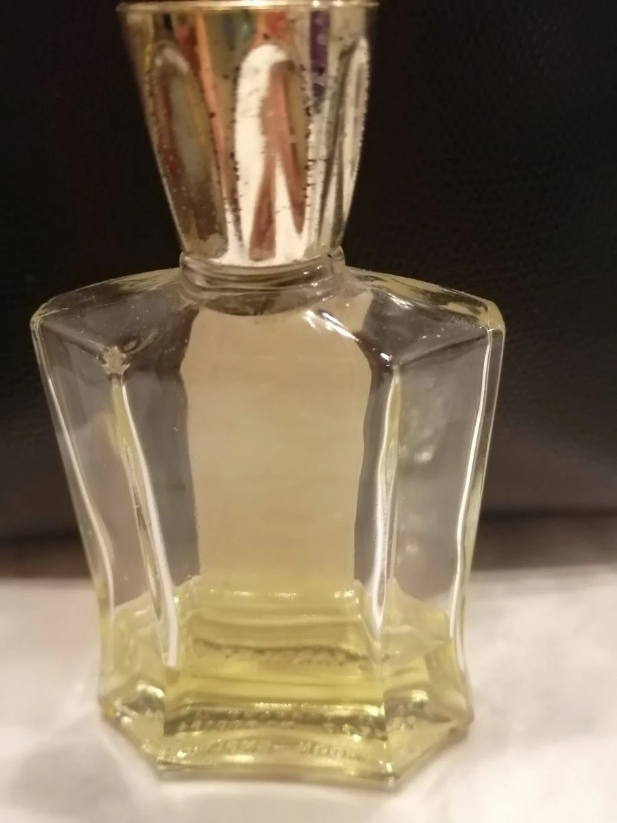 Vendora Vintage.. Yardley English Lavendar 50ml 4 Vendora Vintage.. Yardley English Lavendar 50ml - Image 2