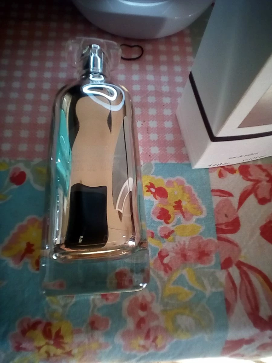 Vendora Άρωμα " Essence Eau De Musc", NARCISO RODRIGUEZ,eau De Toilette,125ml 3 Vendora Άρωμα " Essence Eau De Musc", NARCISO RODRIGUEZ,eau De Toilette,125ml