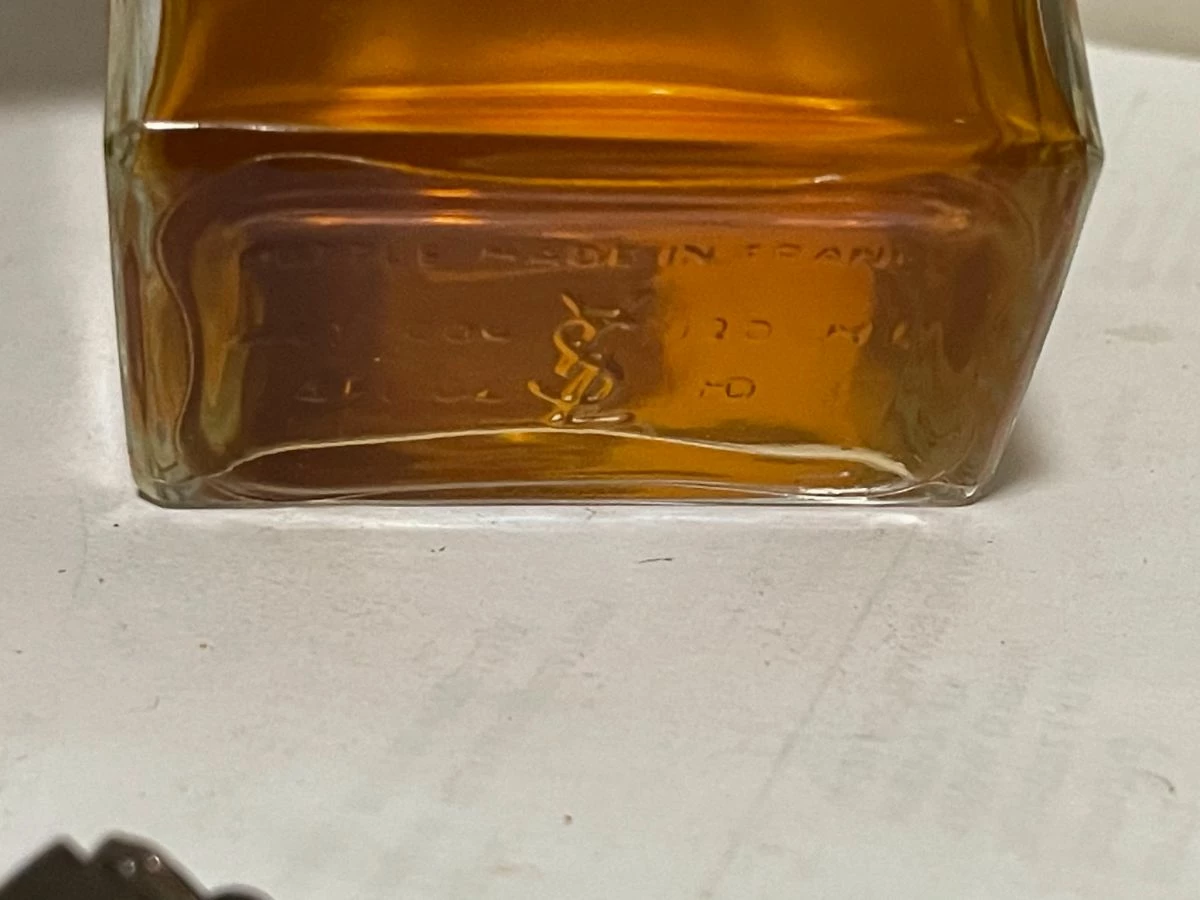 Vendora Yves Saint Laurent Y 4 Vendora Yves Saint Laurent Y - Image 2